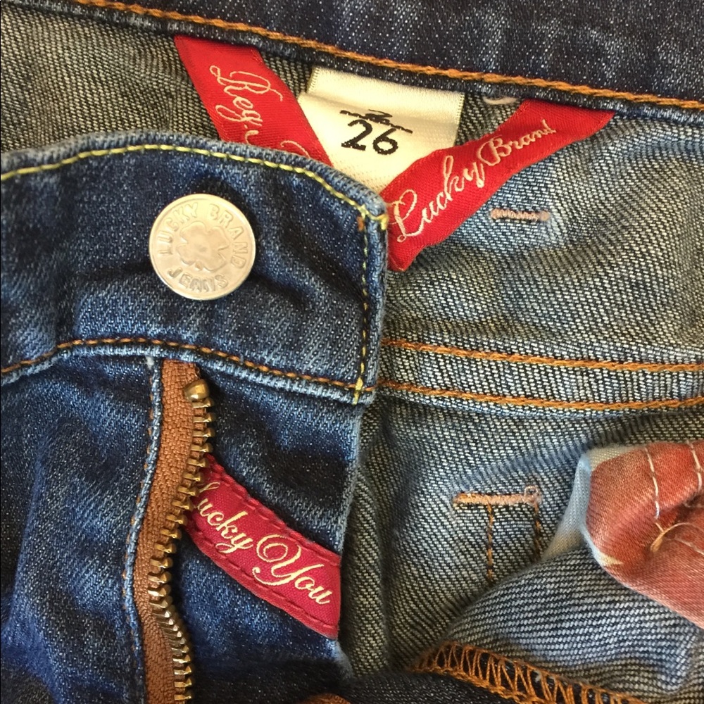 Lucky Brand 🌷Low Rise Boot Cut Jeans Sz 2 - Picture 2 of 8
